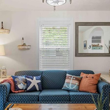 נורפולק Beach Bungalow - 1 Block To Beach - Pets Welcome! מראה חיצוני תמונה