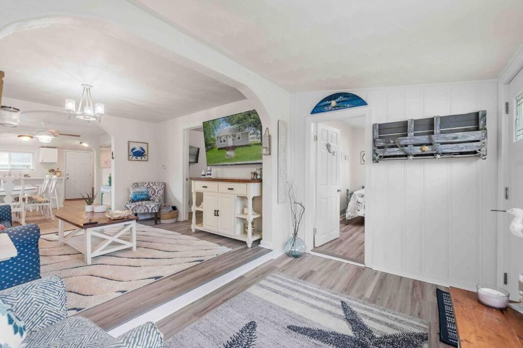 נורפולק Beach Bungalow - 1 Block To Beach - Pets Welcome! מראה חיצוני תמונה