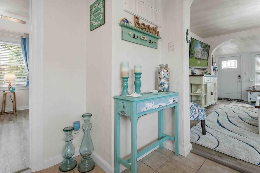 נורפולק Beach Bungalow - 1 Block To Beach - Pets Welcome! מראה חיצוני תמונה