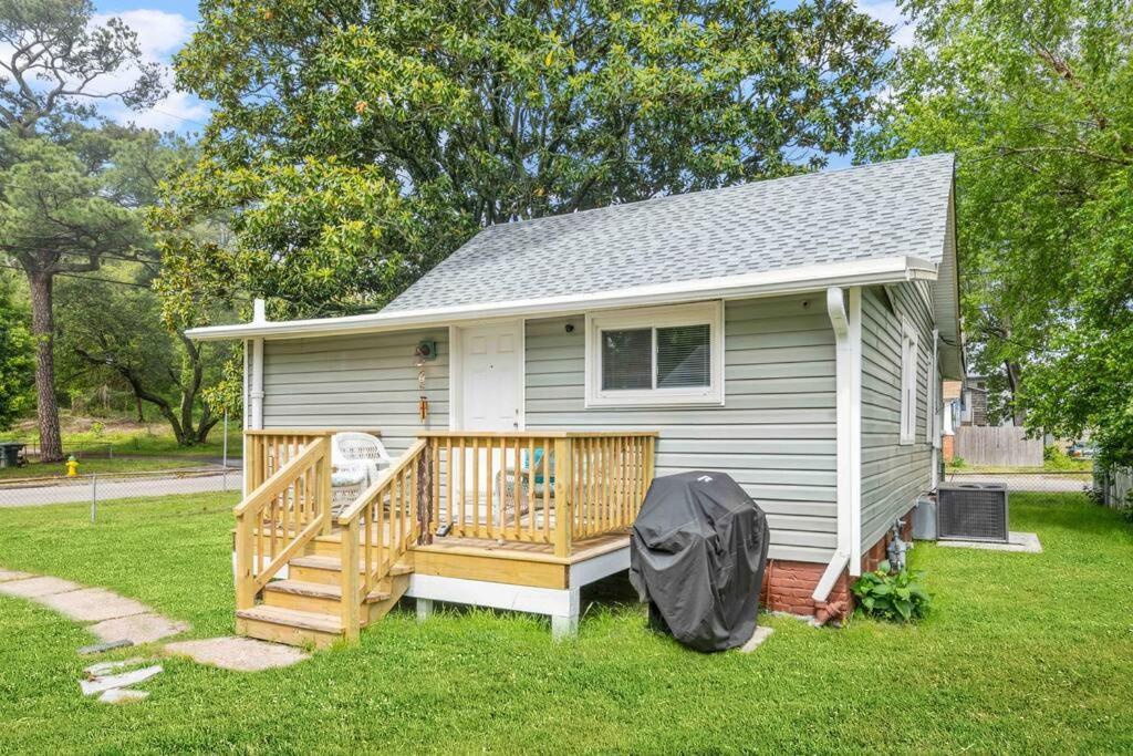 נורפולק Beach Bungalow - 1 Block To Beach - Pets Welcome! מראה חיצוני תמונה